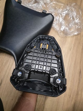 Asiento Yamaha MT09 2024/26