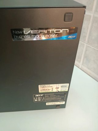 Acer Veriton PC Desktop con password dà formattare