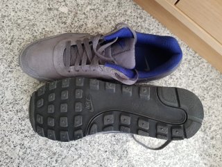 Nike MD Runner II talla 45/10 gris/azul