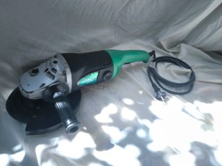 Radial Hitachi 230mm 2000W Profesional