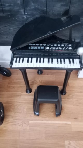 Piano de Juguete con Altavoz y micrófono.