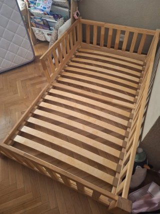 Cama infantil tipo tipi madera