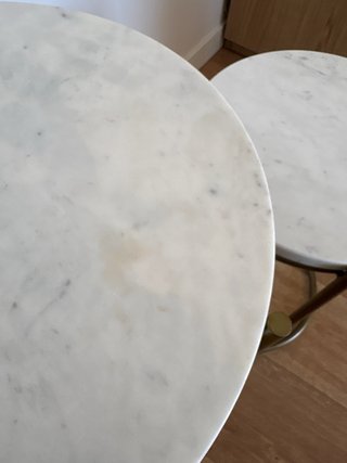 Set di due tavolini rotondi in marmo e acciaio