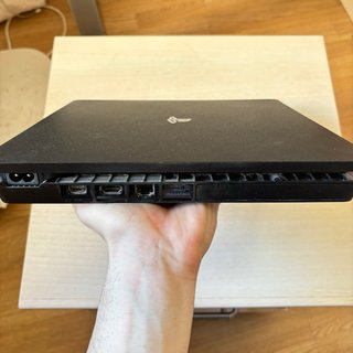 PS4 Slim 1TB Nera + controller