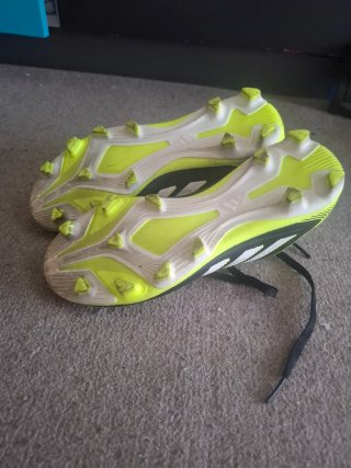 Scarpe da calcio Adidas per bambini