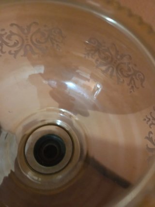 Lámpara antigua de madera y cristal