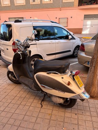 Moto aprilia compay 50 custom. Cilindrada 49cc