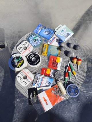 2 cañas de pesca 1 de mano y otra telescópica