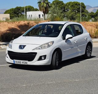 Peugeot 207 2014
