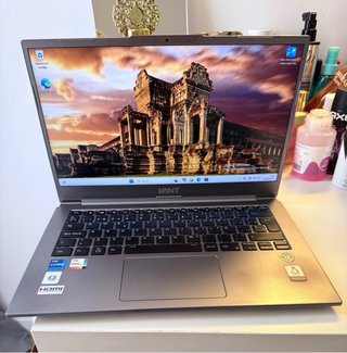 Portátil VANT 14'' i7-11 16GB RAM SSD Full HD