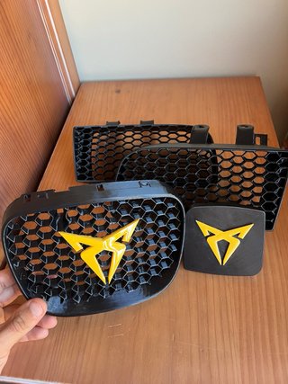 Rejilla Seat Leon Cupra MK1 Logo Seat/Cupra/etc