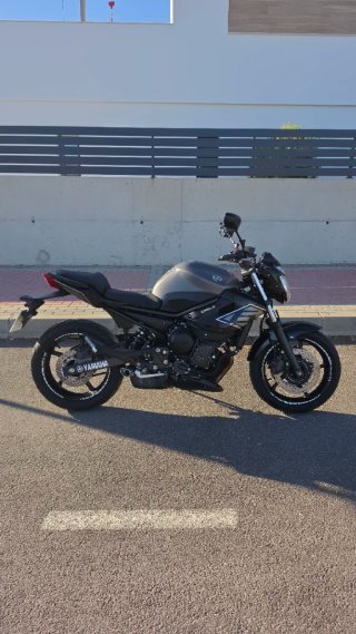 Yamaha XJ6 SP Naked Negra/Gris