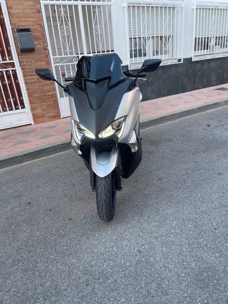 Yamaha TMAX 530 SX