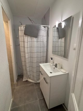 Piso reformado 70m2,2 baños,2 habitaciones,