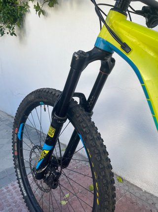 Bicicleta Giant Reign 2016 27.5