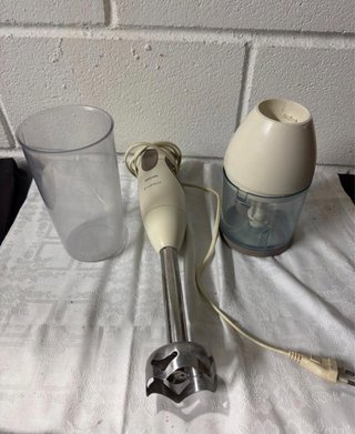 Frullatore Philips Essence con vaso e tritatutto