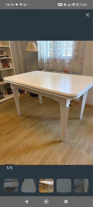 Mesa de comedor extensible blanca