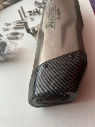 Escape Akrapovic HP Carbono