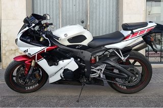 Yamaha YZF R6 Roja y Blanca