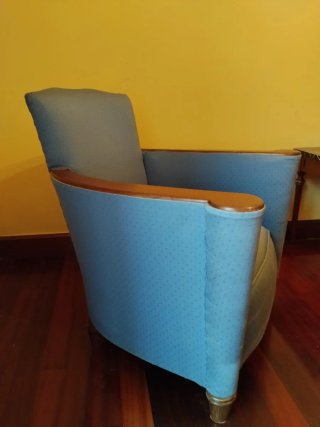Butaca antigua Art Déco líneas curvas