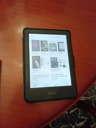 Kobo Clara colore nero/rosso