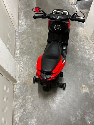 Scooter Eléctrica Infantil Roja