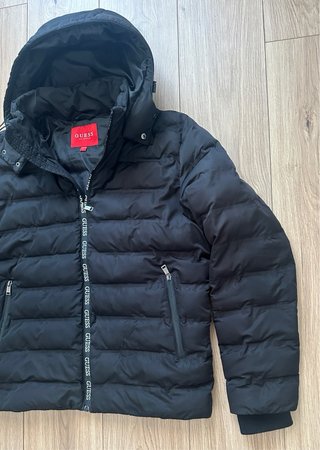 Abrigo acolchado plumas Guess
