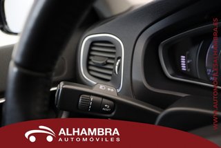 Volvo V40 CROSS COUNTRY 2.0 T4 SUMMUM 4WD AUTO 5P