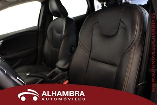 Volvo V40 CROSS COUNTRY 2.0 T4 SUMMUM 4WD AUTO 5P