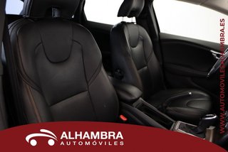 Volvo V40 CROSS COUNTRY 2.0 T4 SUMMUM 4WD AUTO 5P