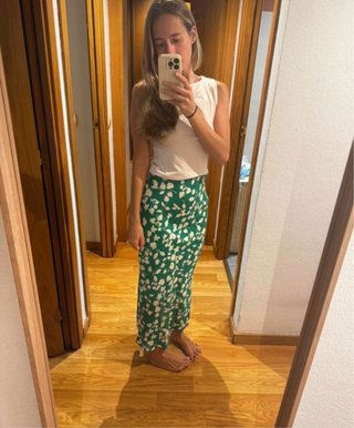 Falda larga estampada verde y blanca