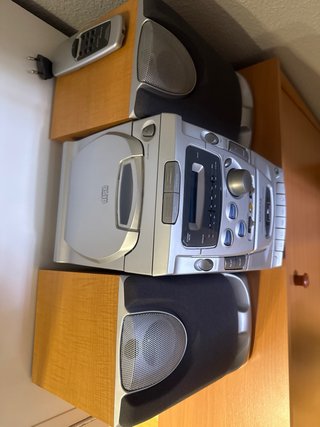 Cadena Radiotone CD Cassette Radio