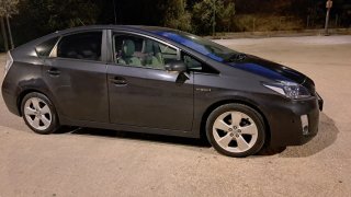 Toyota Prius 2012 con 100 mil km