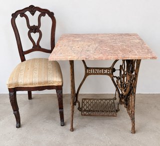 Mesa Singer antigua con mármol + Silla
