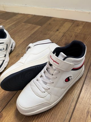 Lote 2 Zapatillas Deportivas Blancas Champion y Fi