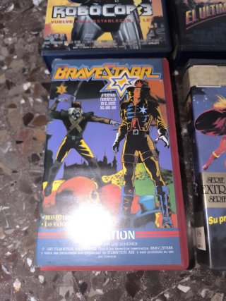 Lote 4 Películas VHS: Robocop 3, Supergirl, ....