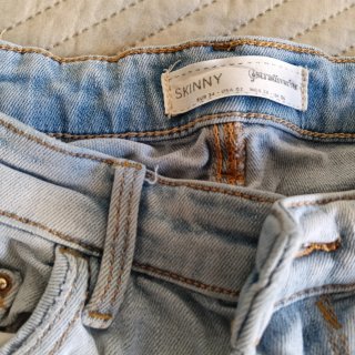 Vaqueros skinny Stradivarius chica XS