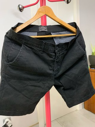 Bermuda KAOTIKO hombre negra