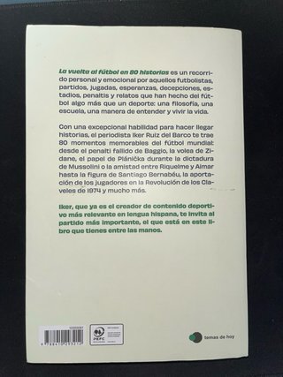 La vuelta al fútbol en 80 historias