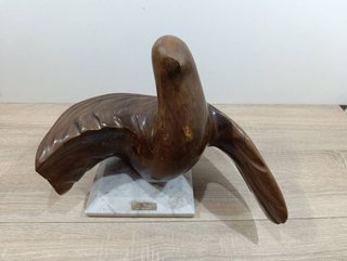 ESCULTURA DE AVE / MADERA TALLADA