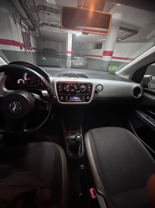 Volkswagen up! 2013