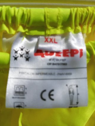 Pantalón de lluvia amarillov Nuevo talla XXL