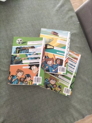 Libros de coleccion "Los futbolísimos"