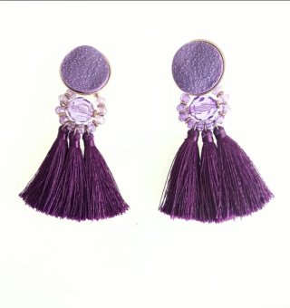 Pendientes morados con flecos