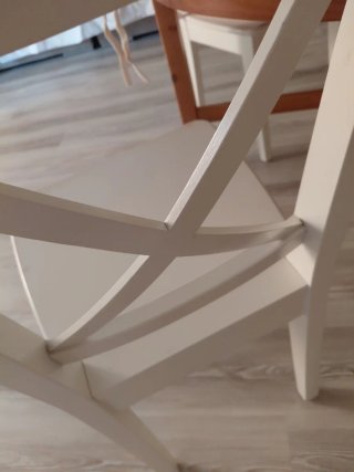 4 Sillas de Comedor de Madera