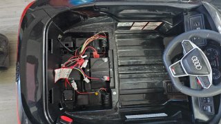 Coche eléctrico infantil radiocontrol negro