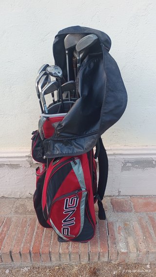 Set Palos Golf con Bolsa Ping Roja
