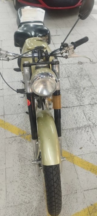 Moto histórica Montesa brío 81