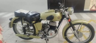 Moto histórica Montesa brío 81