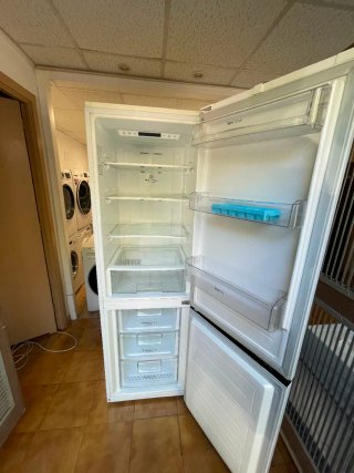 Nevera LG , fridge, frigorífico, 185x60 No frost
